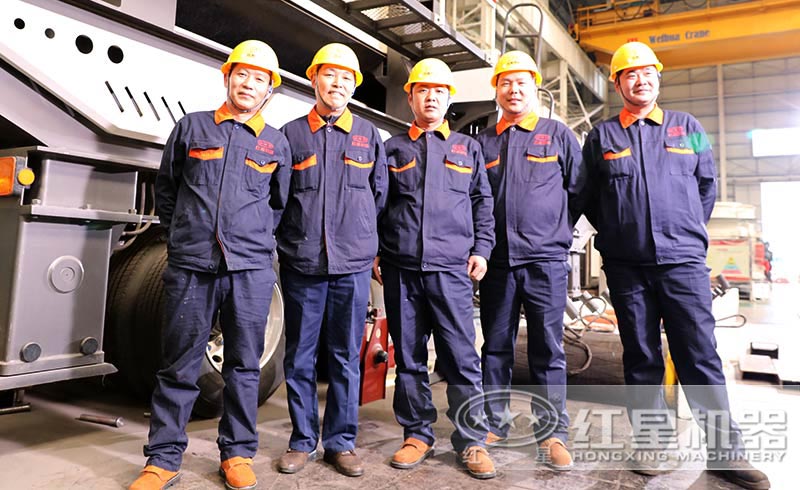 規(guī)?；a(chǎn)車間，專業(yè)化技術(shù)人才
