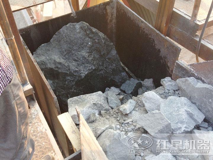 印尼尾礦加工現(xiàn)場，進(jìn)料粒度大，出料5-10mm