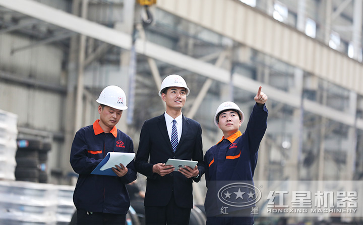專業(yè)選型指導(dǎo)，每小時(shí)300噸鵝卵石移動(dòng)制沙機(jī)等您來 